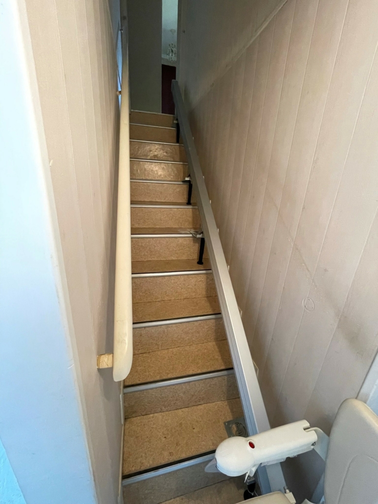 Monte-escalier droit 1100 à Saumur